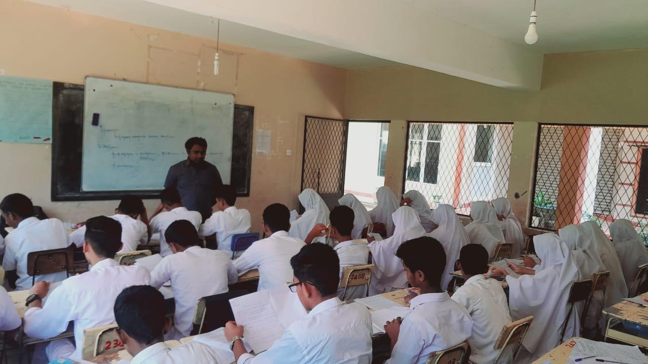 GCE O Level students attending the Tamil seminar
